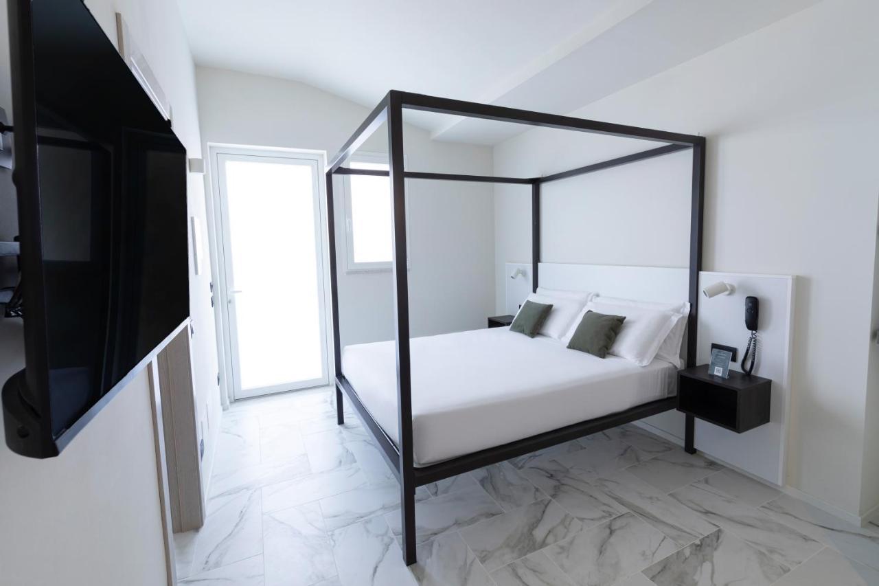 Double Room,1202767804:JPEG
