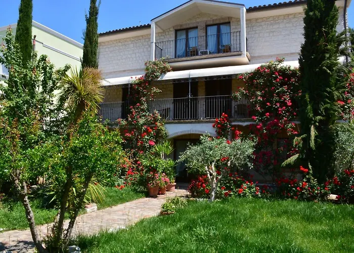 Albergo economico: Velia Mare